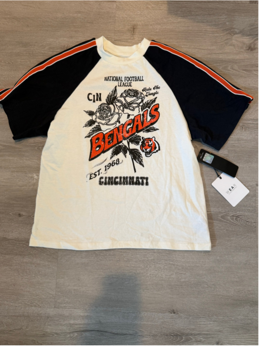 Women's WEAR by Erin Andrews Bengals Graphic Tee, Large, White and Black